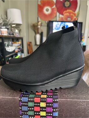 Bernie Mev MaileBlack Women's Wedge Slip-On Ankle Shoe nwb